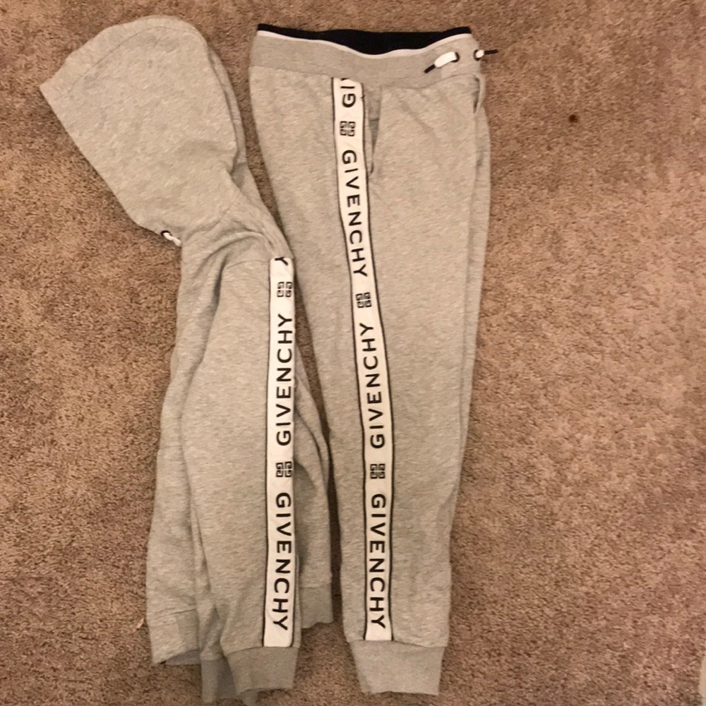 Kids Givenchy sweatsuit (Authentic)